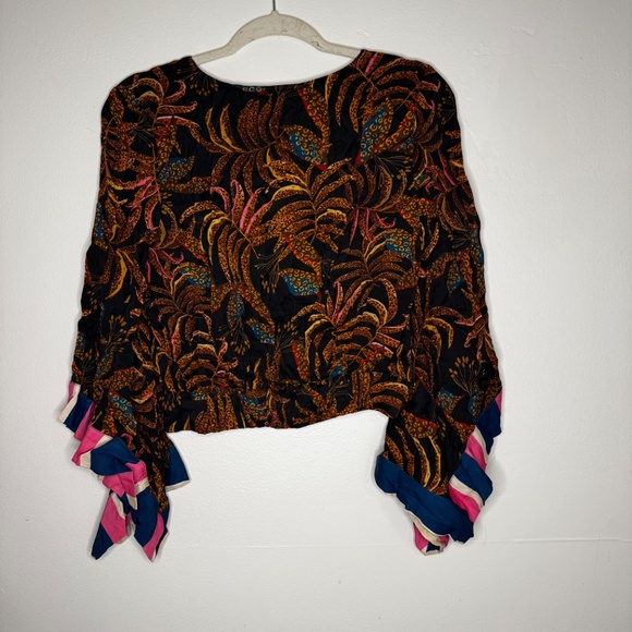 Farm Rio Bell Sleeve Top - Picture 5 of 5